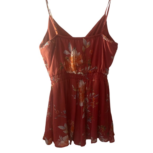 NWT Altar’d stare red floral v neck romper size medium - Picture 3 of 11